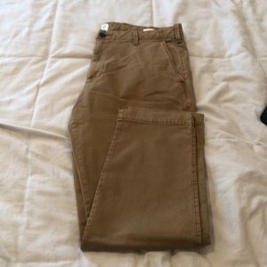 Men’s Gap Slim Khaki Pants